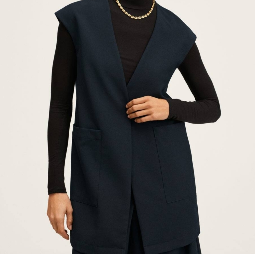 Oversized vest with pockets